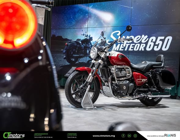 ROYAL ENFIELD - SUPER METEOR 650